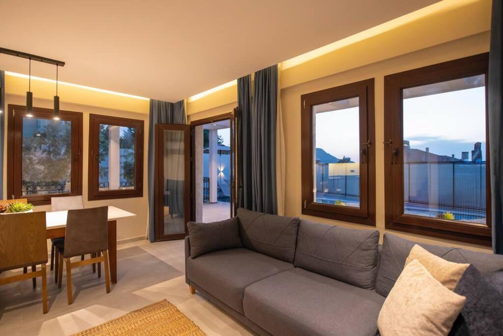 Havuzlu Korunakli Jakuzili * Fethiye