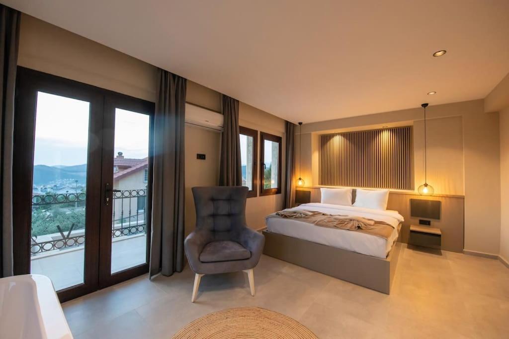 Havuzlu Korunakli Jakuzili Villa Fethiye