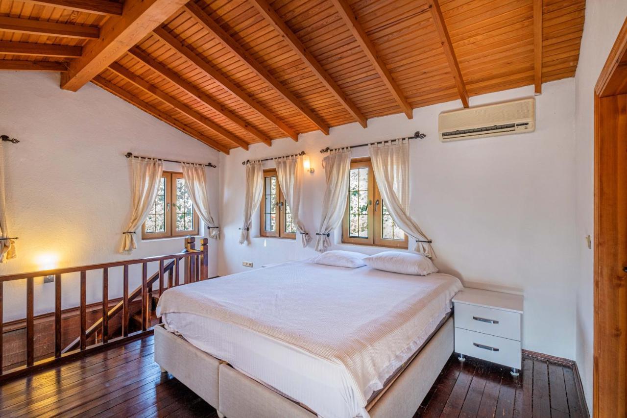 Kayakoy Yuzme Havuzlu Citlembik Villa Fethiye