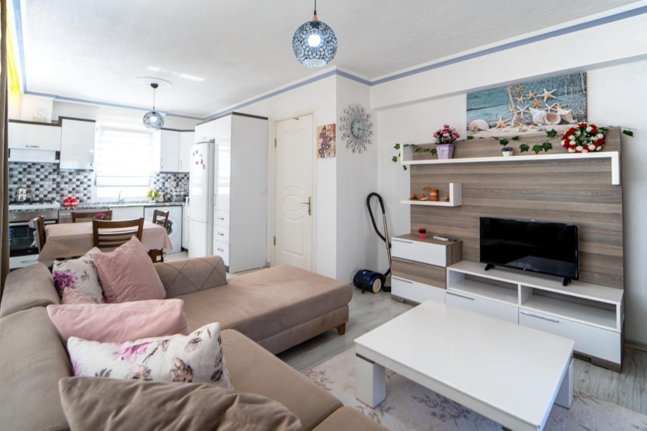 Fully Furnished Flat With Garden In Apartment