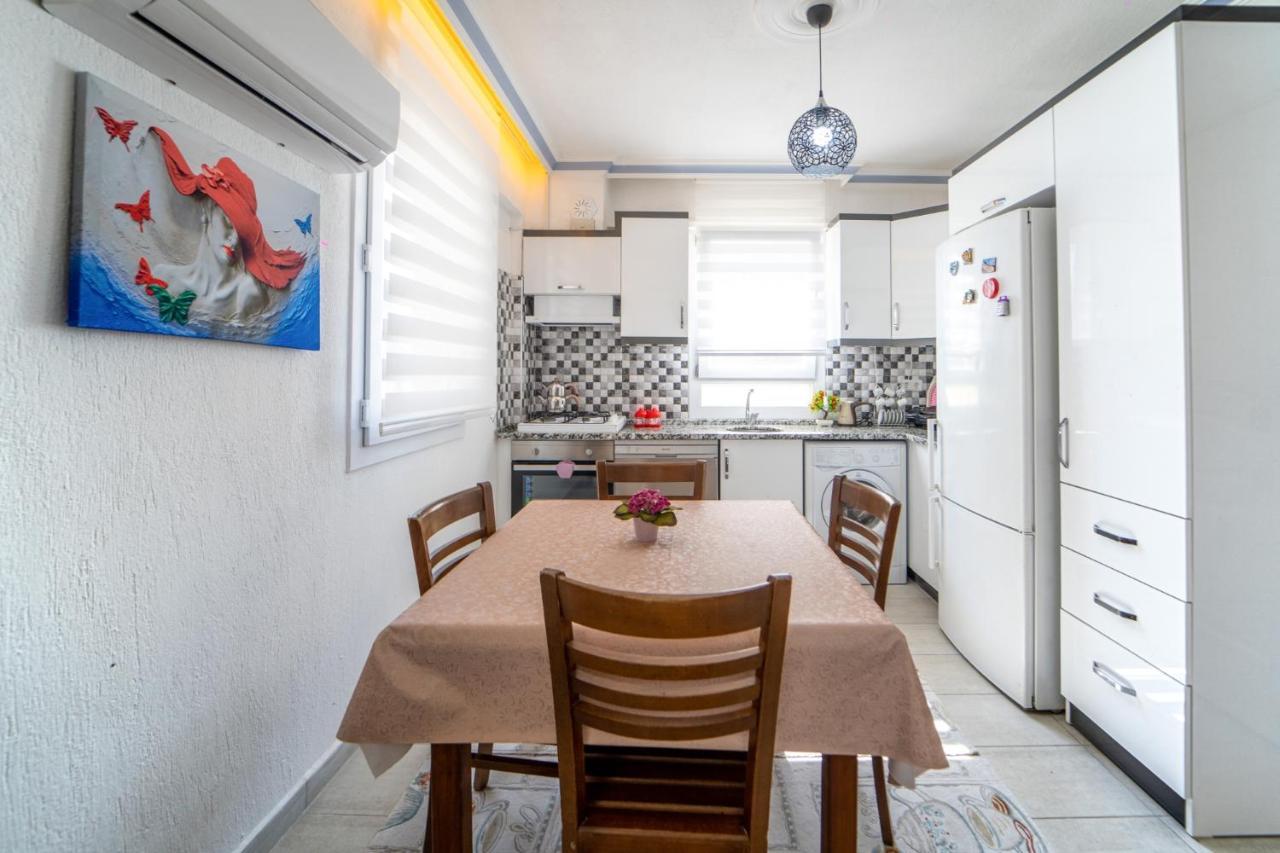 Fully Furnished Flat With Garden In Apartment *
