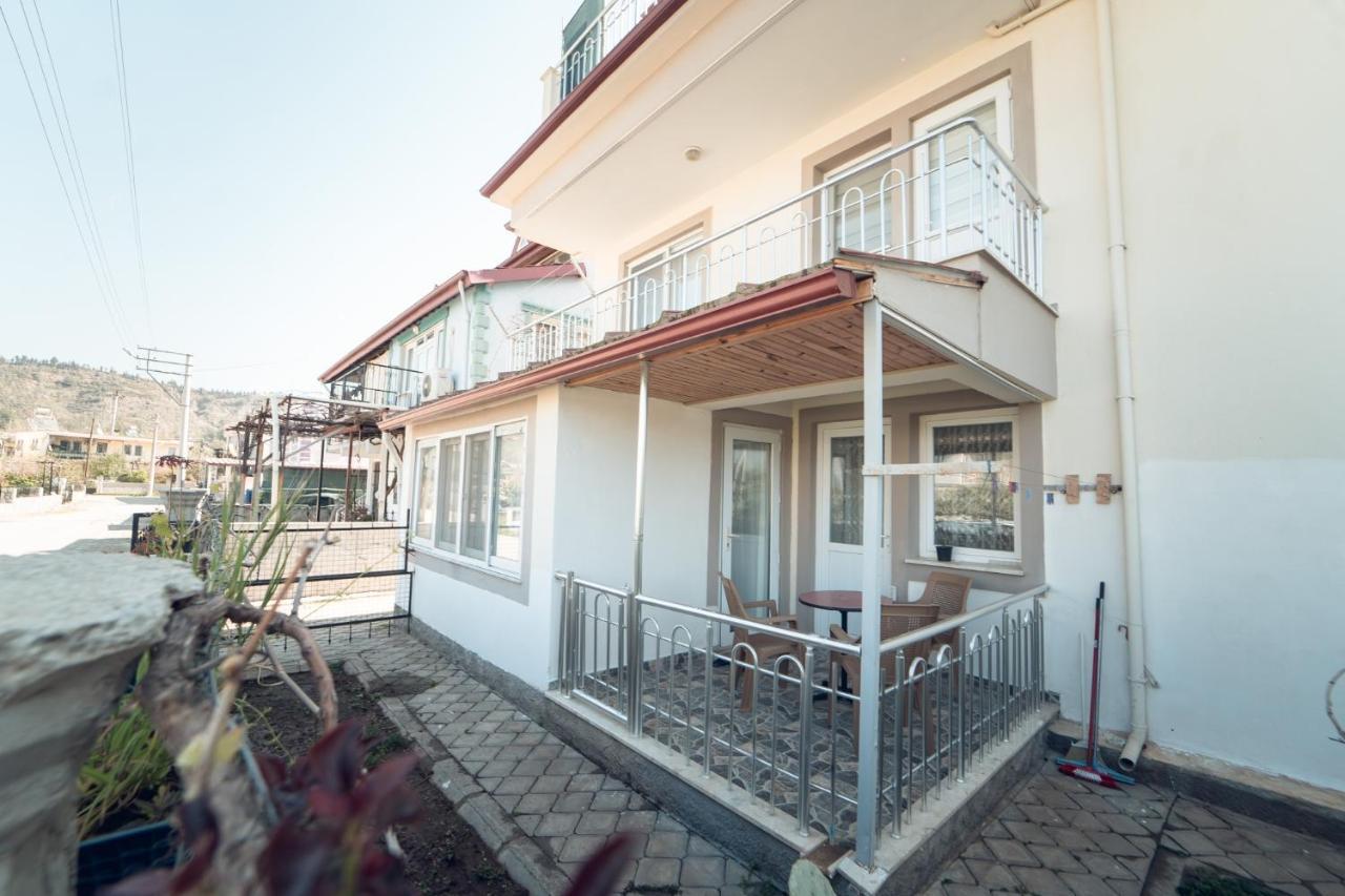 Fully Furnished Flat With Garden In Apartment