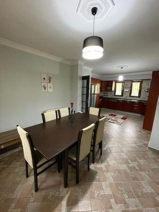 Villa Private On Center.