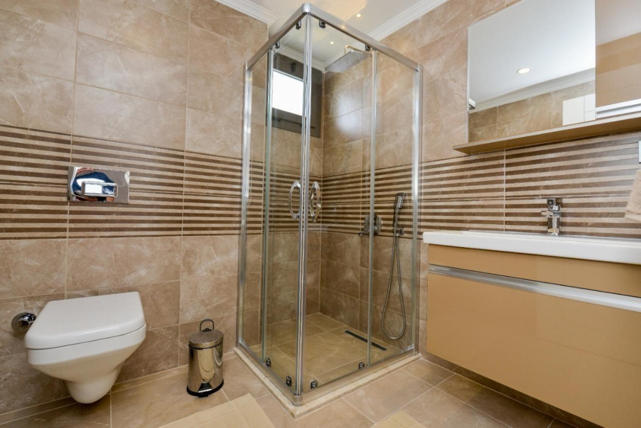 Lorenzo- 4 Bedroom Holiday Villa In Hisaronu *