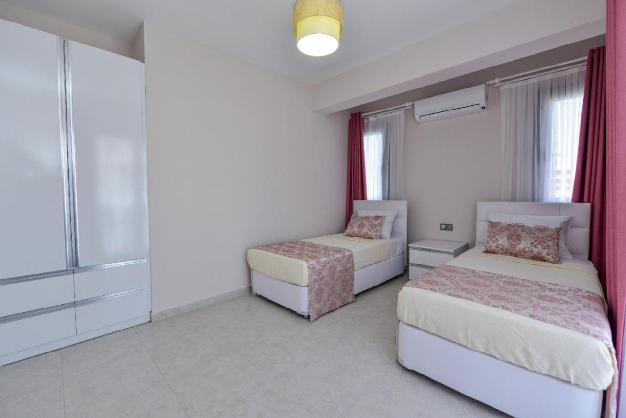 Lorenzo- 4 Bedroom Holiday Villa In Hisaronu