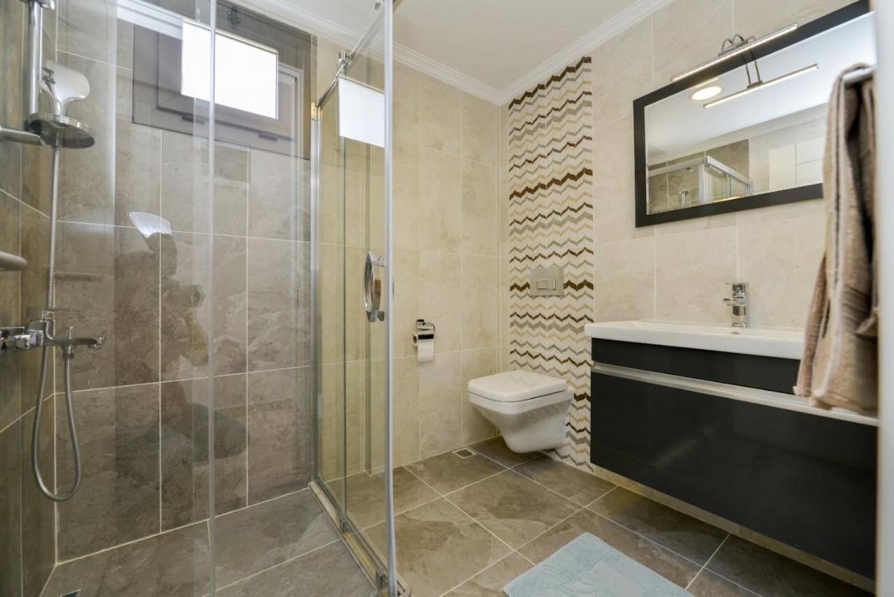 Lorenzo- 4 Bedroom Holiday Villa In Hisaronu * Fethiye