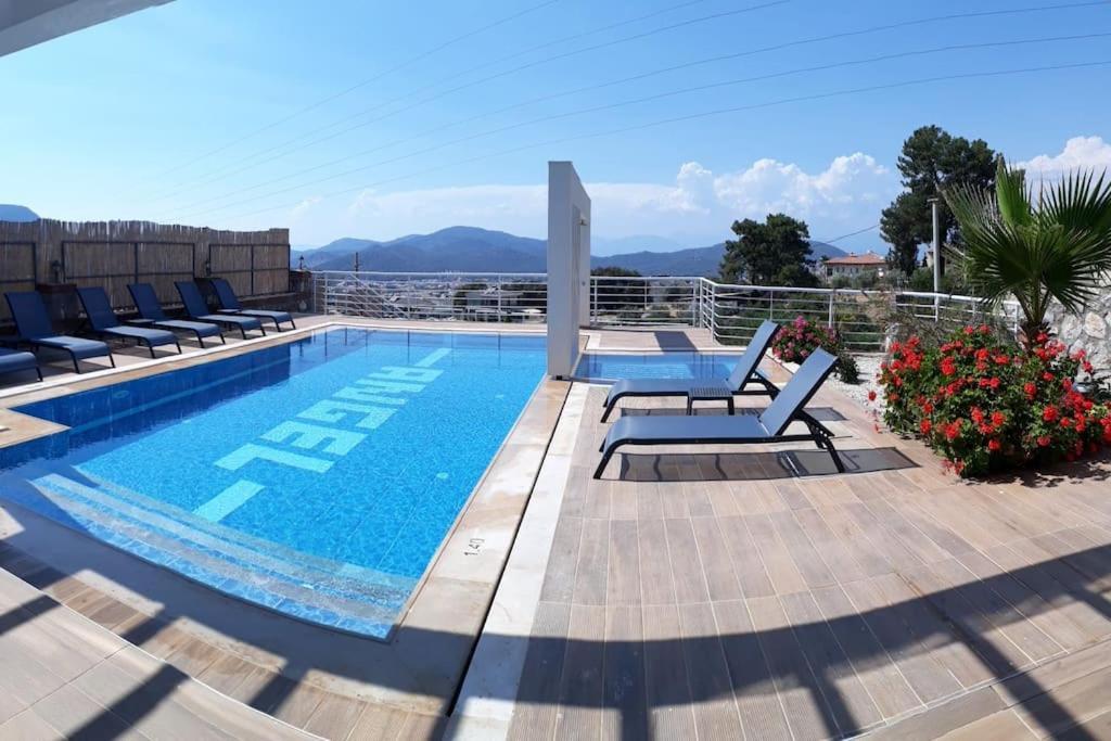 Villa Alya, Spacious 4 Bed With Private Pool *