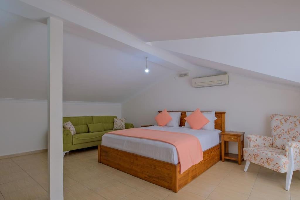 Rose Calis Villa *
