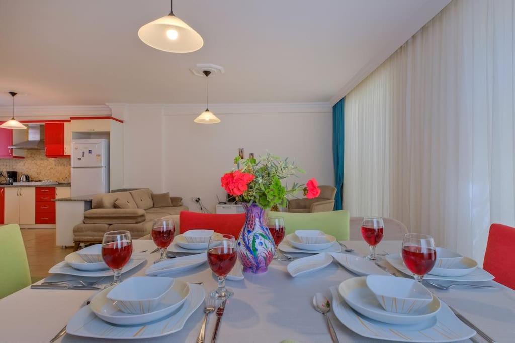 Villa Rose Calis *