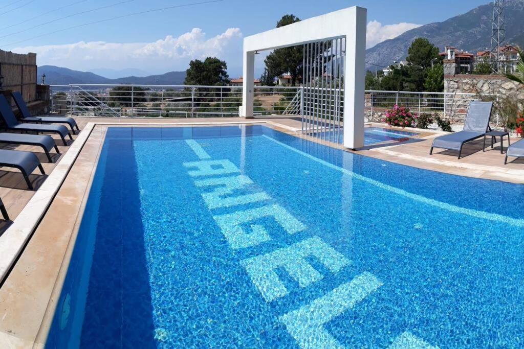 Villa Alya, Spacious 4 Bed With Private Pool Fethiye