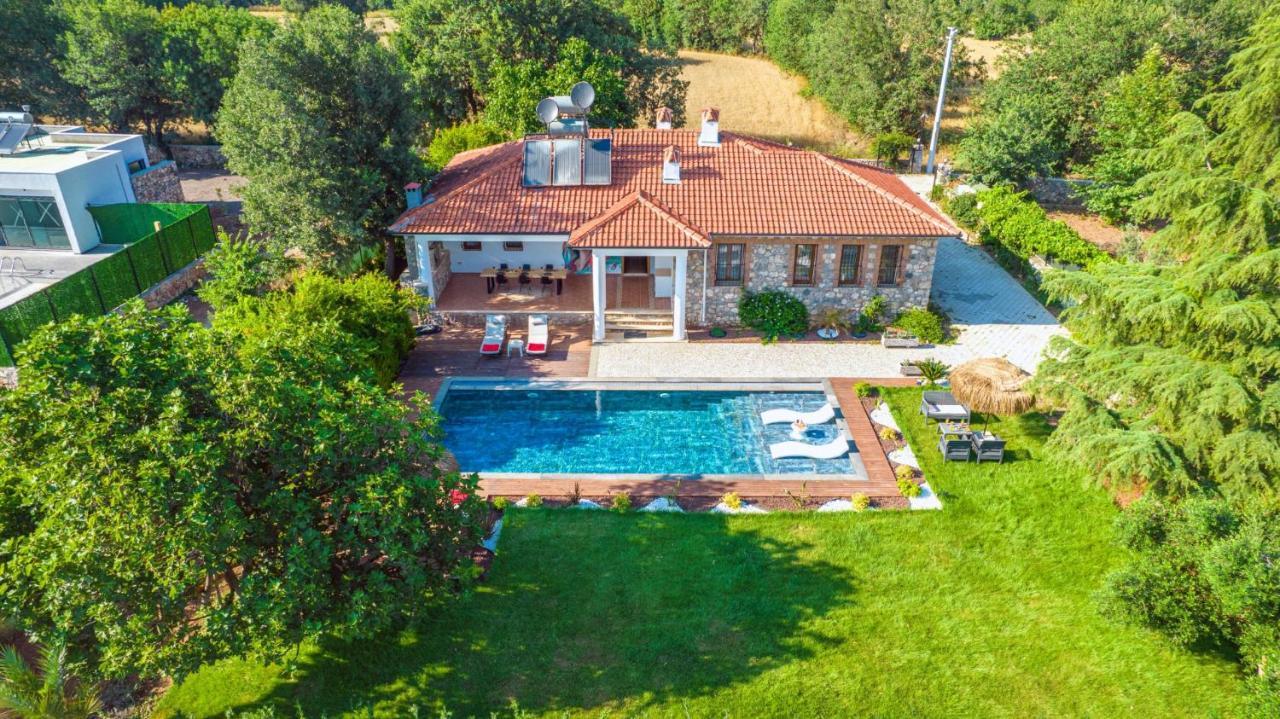 Ayse Gadin Villa