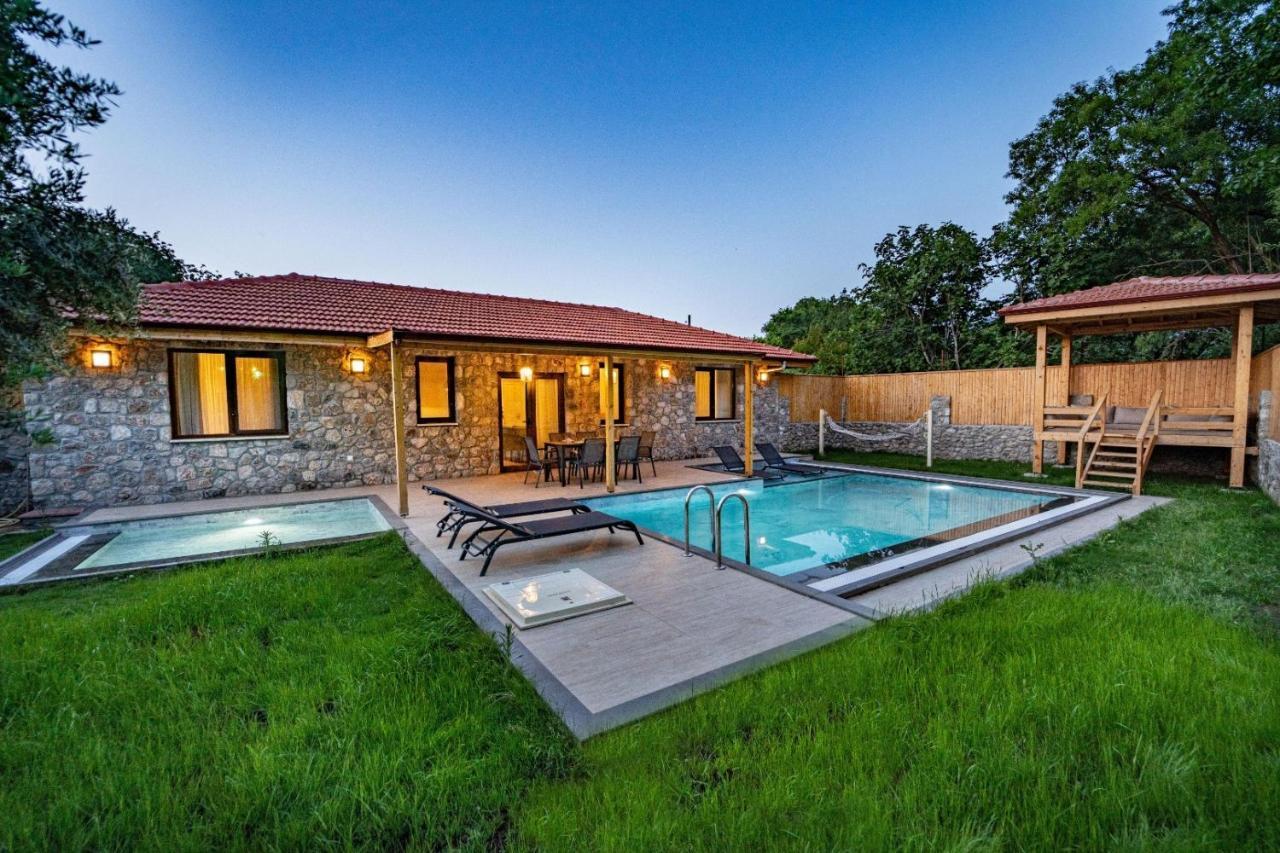 Yorgaki Villa *