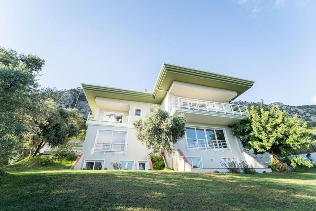 Amazing Duplex With Fascinating View And Shared Pool In Gocek Appartement Fethiye