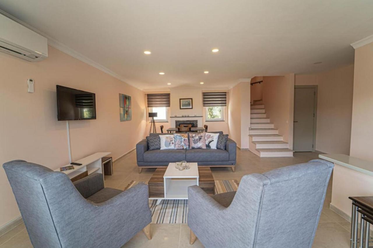 Amazing Duplex With Fascinating View And Shared Pool In Gocek Appartement *