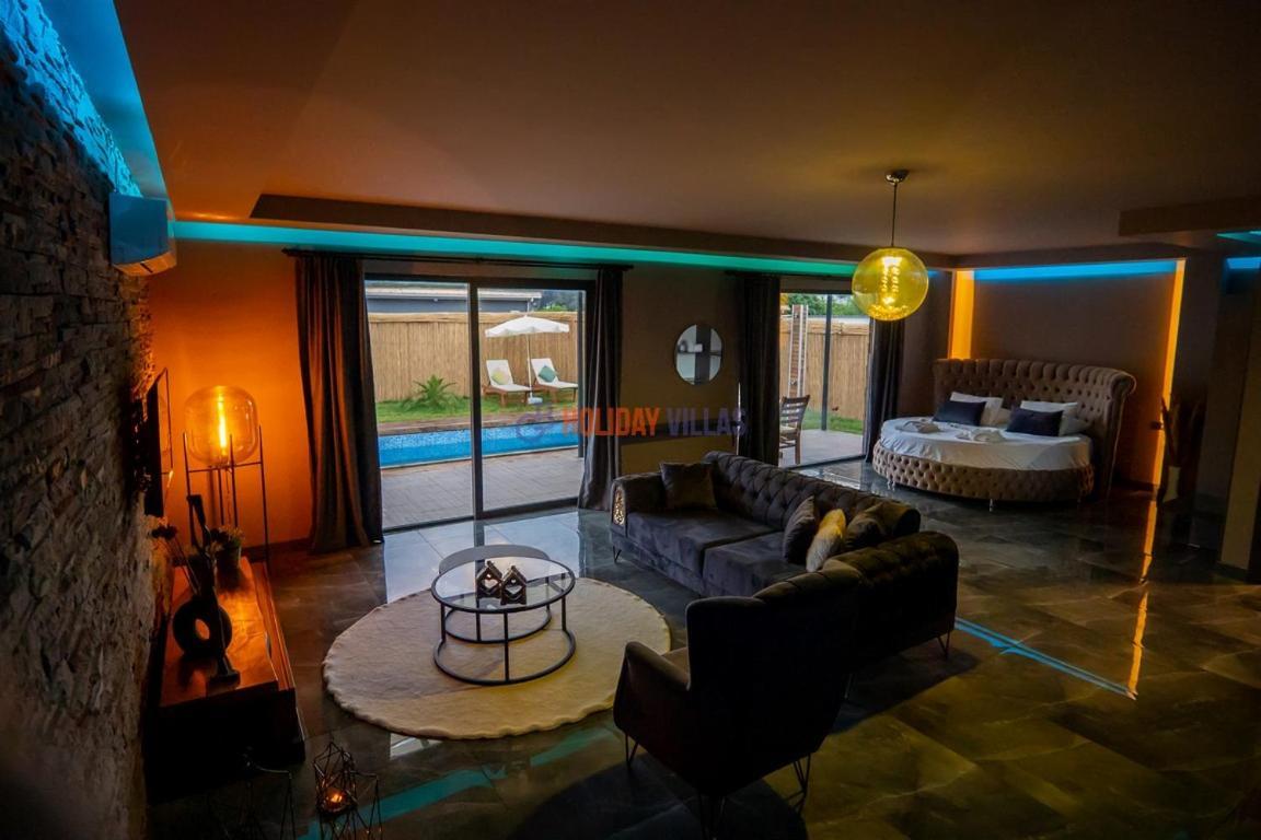 Inhouse Villa *