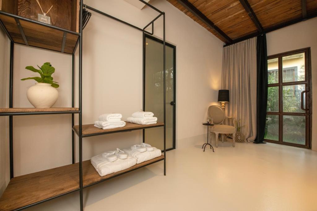 To Be Social House Resort