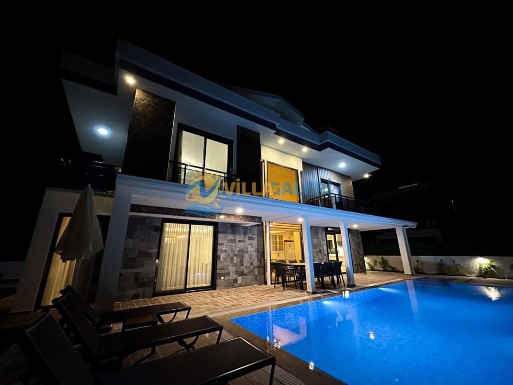 Galaxy In Villa *