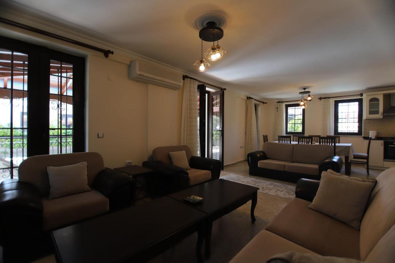 Lanka Villa *