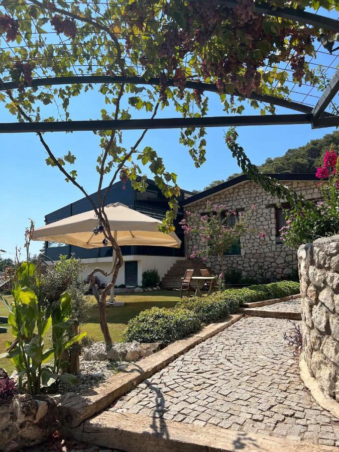 Kalabantia House Villa