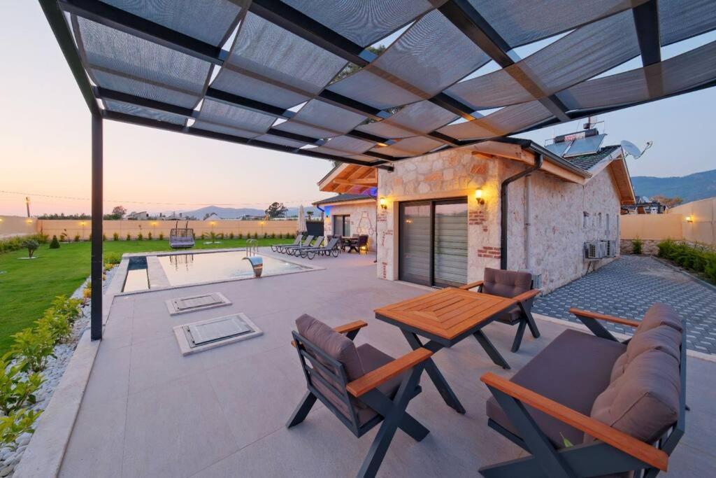 Ader 6 Villa