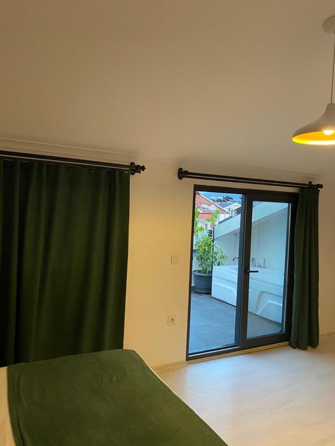 Orange Dome Apartment *