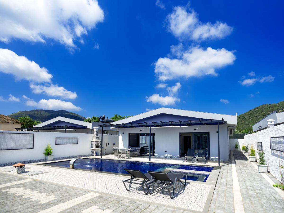 Villa / Kayakoey Villalari *