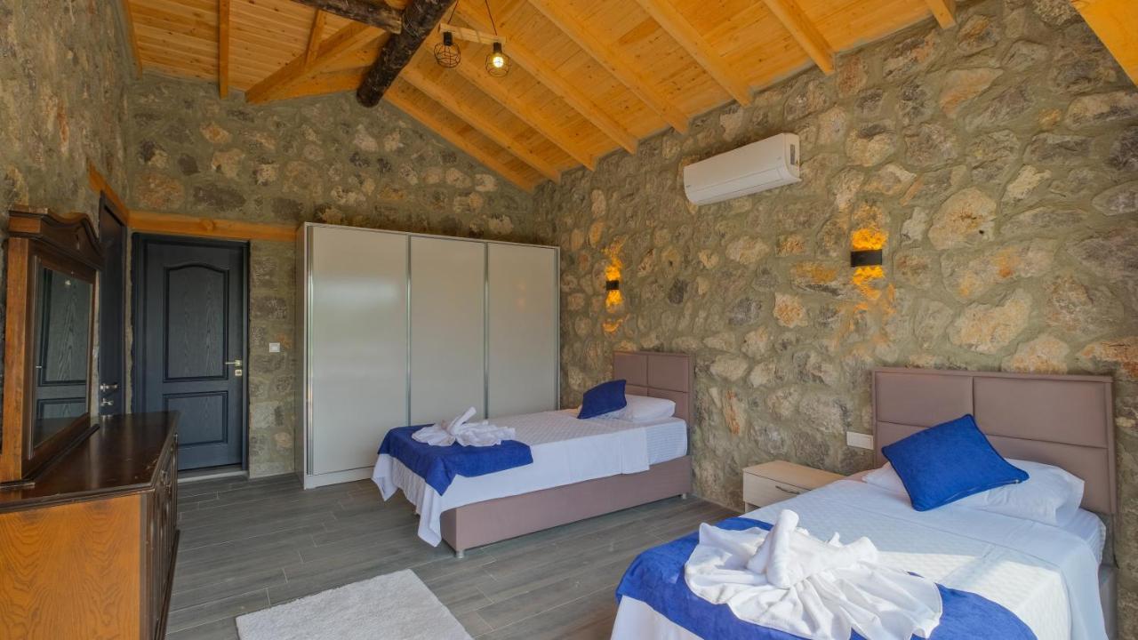 Villa Guntekin Stone *