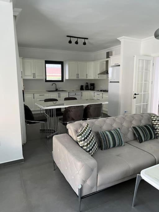 Gocekte 4+1 Havuzlu Luks Villa, Gocek Villa
