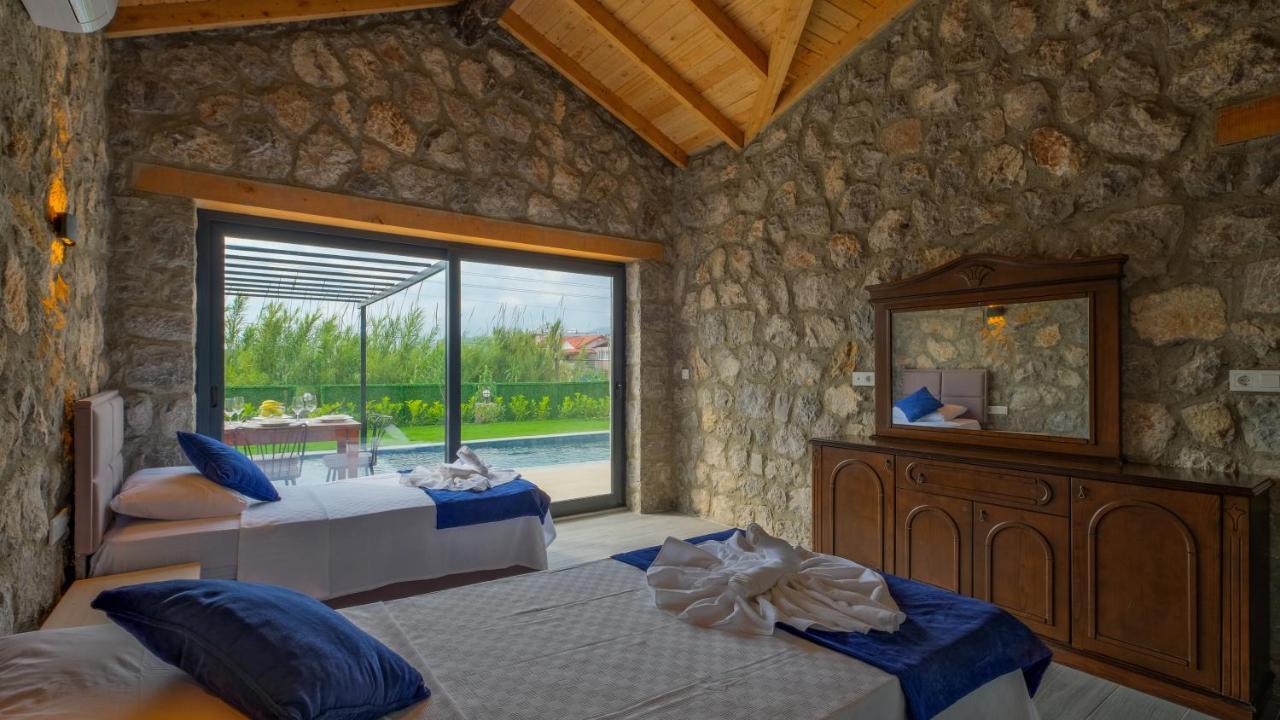 Guntekin Stone Villa *