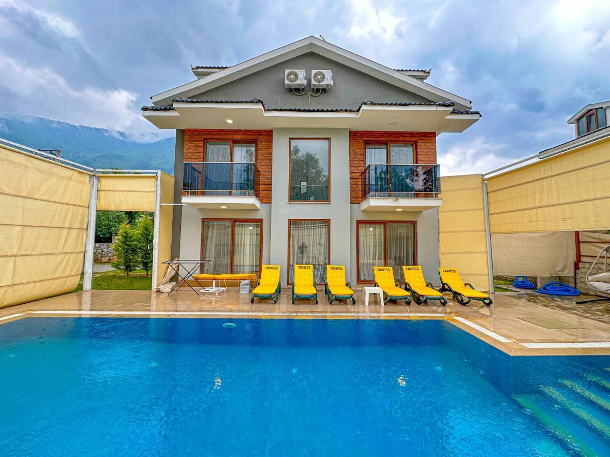 Villa Tuna Oeluedeniz 4+1 Villa, Oezel Havuzlu,