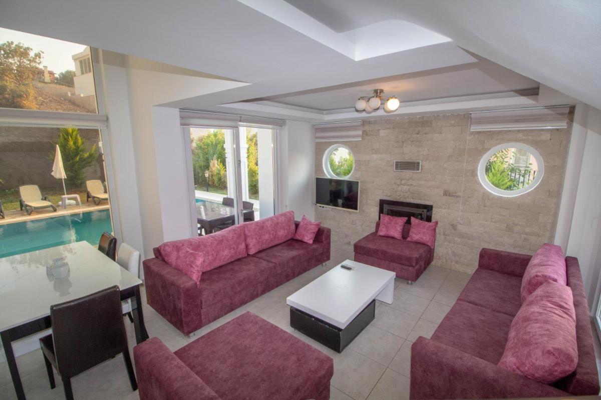 Cihan Villa, Oezel Havuzlu,