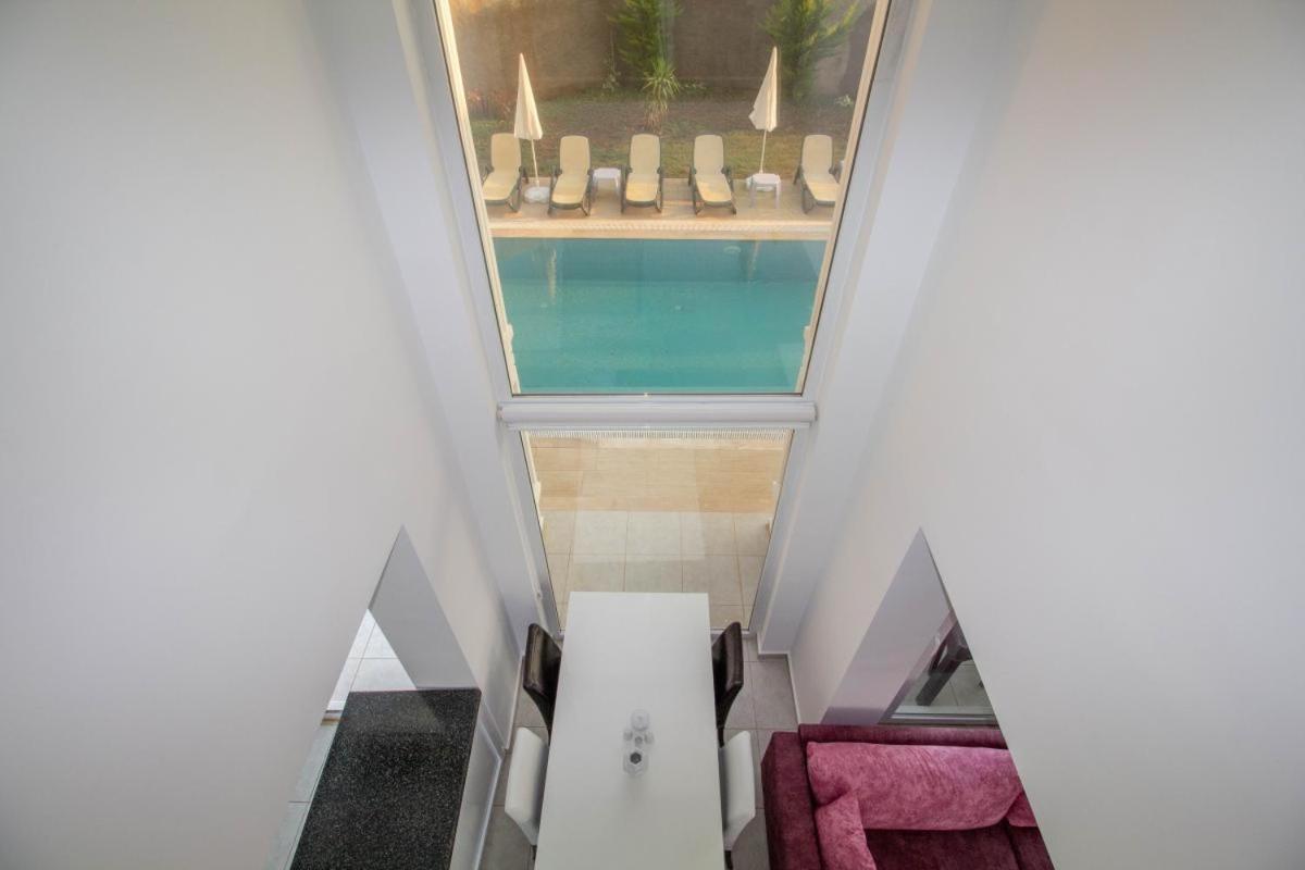 Cihan Villa, Oezel Havuzlu,