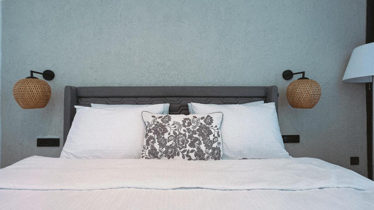 S-cape Hotel