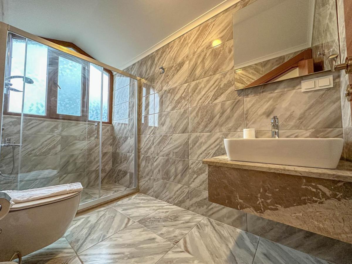 Tuna Oeluedeniz 4+1 Villa, Oezel Havuzlu, Villa