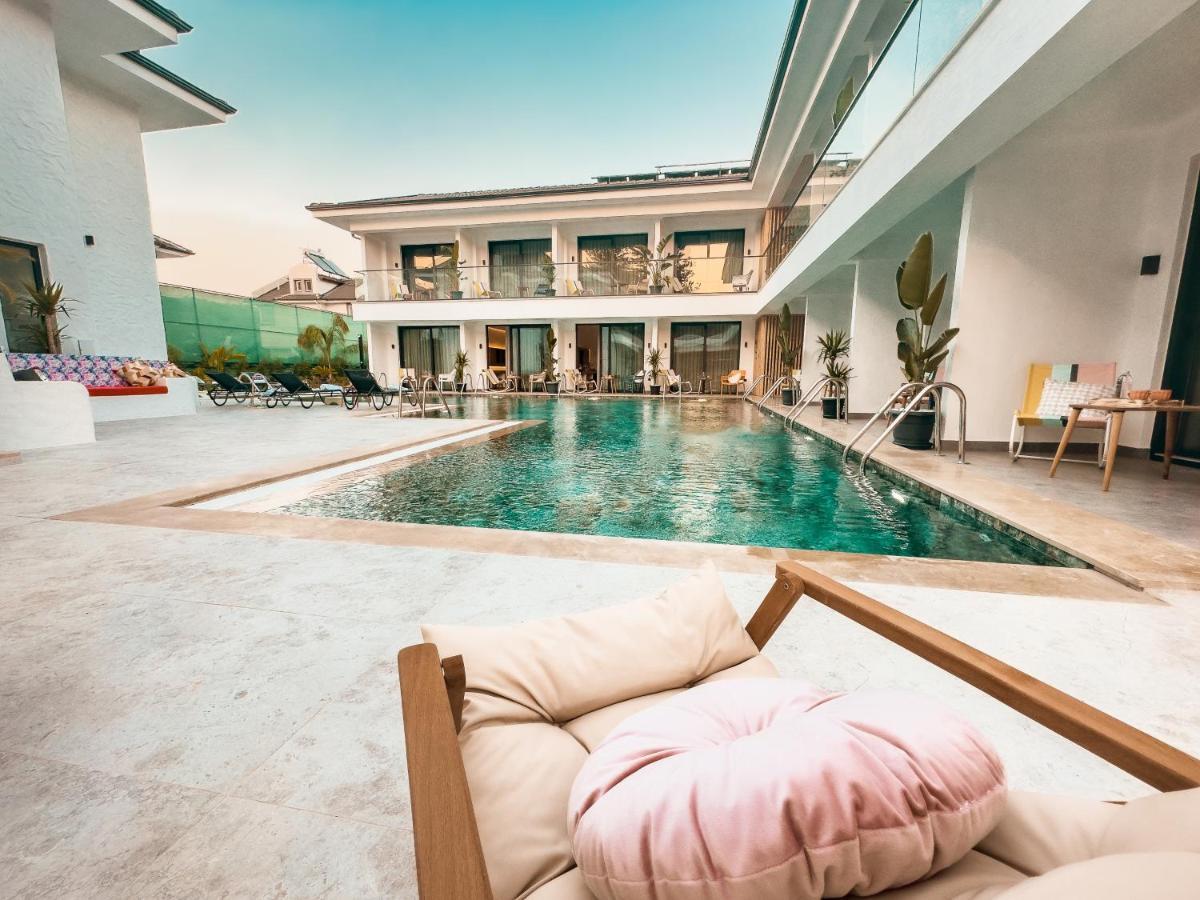 Hotel S-cape *