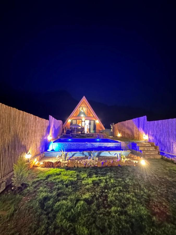 Yildizlararasi Villa *