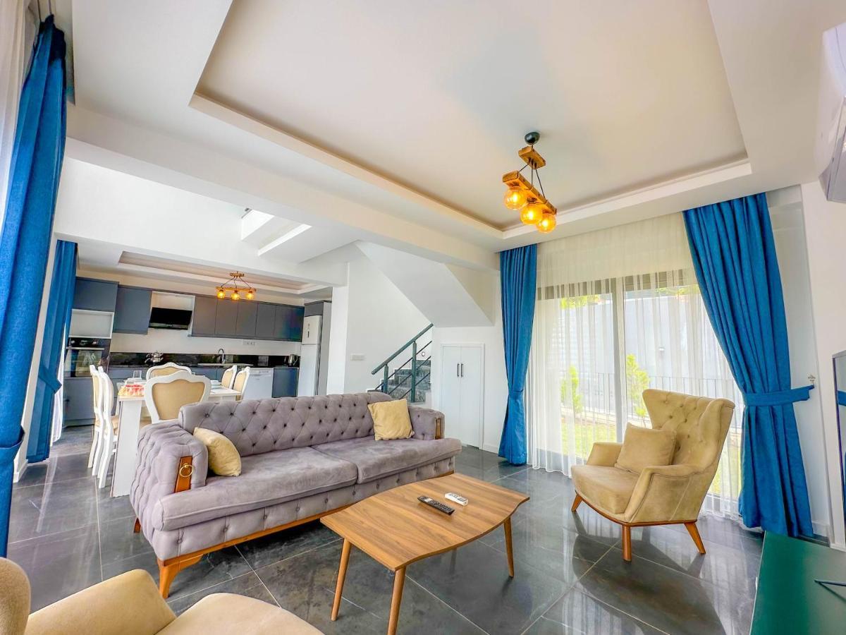 Villa Nokta Park K 4+1 Villa, Oezel Havuzlu