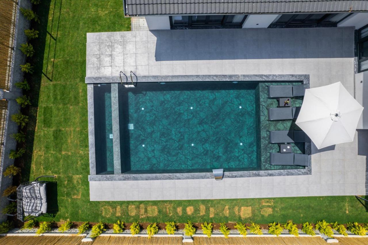 Summerland Villa *