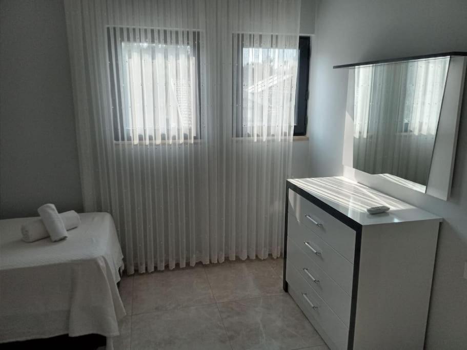 Aliya's Golden Spacious 3 Bed Apartment