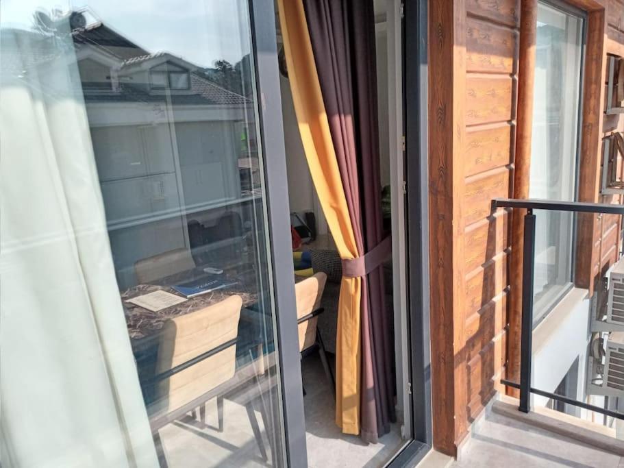 Apartment Aliya's Golden Spacious 3 Bed