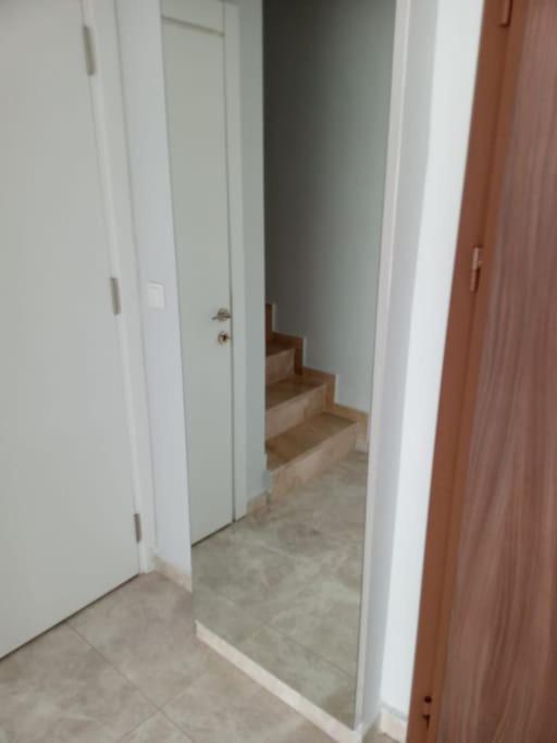 Aliya's Golden Spacious 3 Bed Apartment