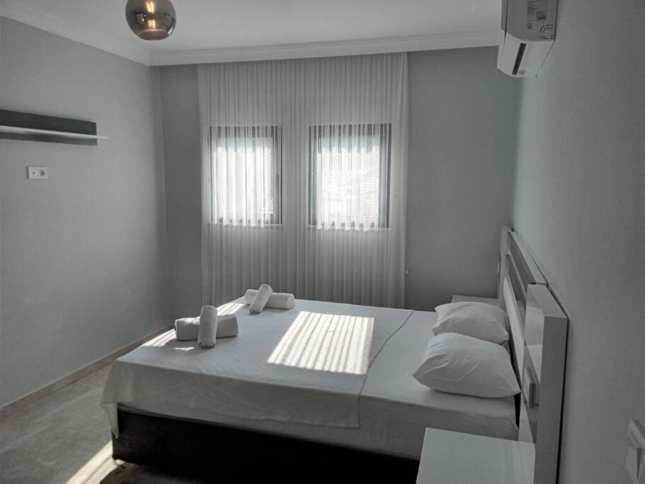 Apartment Aliya's Golden Spacious 3 Bed