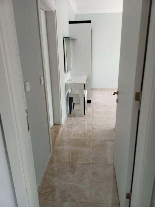 Apartment Aliya's Golden Spacious 3 Bed *