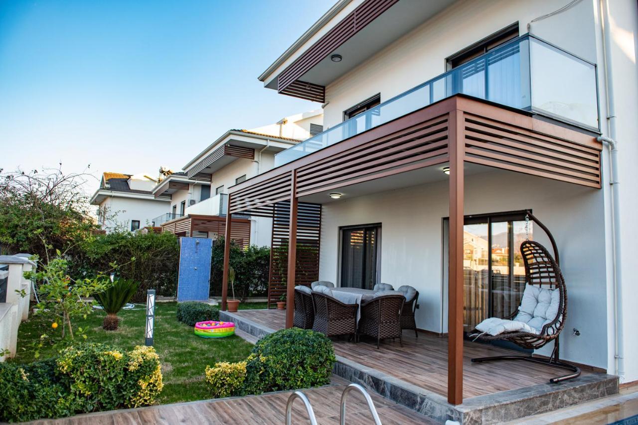 Merkezde Muhtesem Havuzlu Villa Fethiye