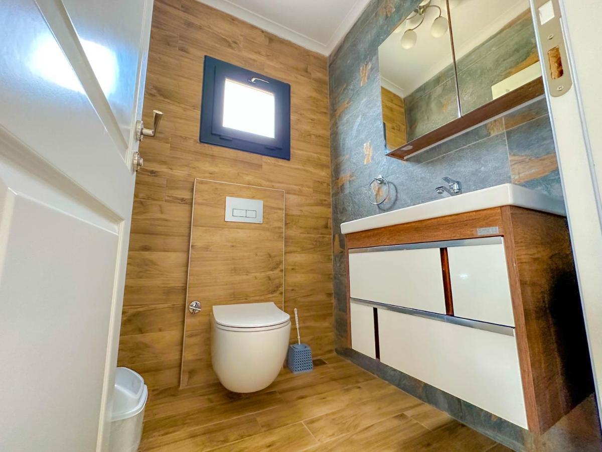 Nokta Park K 4+1 Villa, Oezel Havuzlu