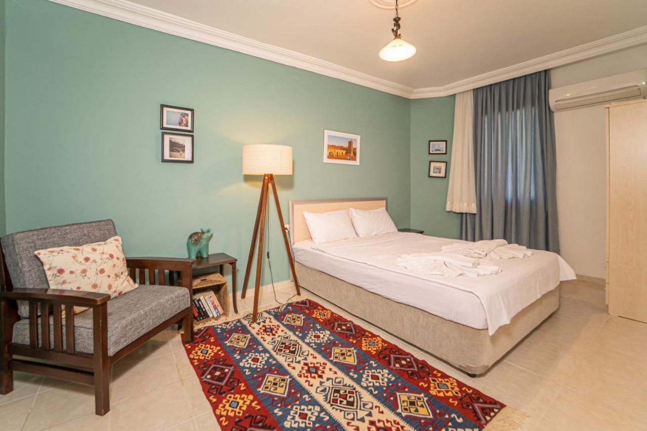 Sea View Vibrant Flat W Balcony Right By Sea Fethiye