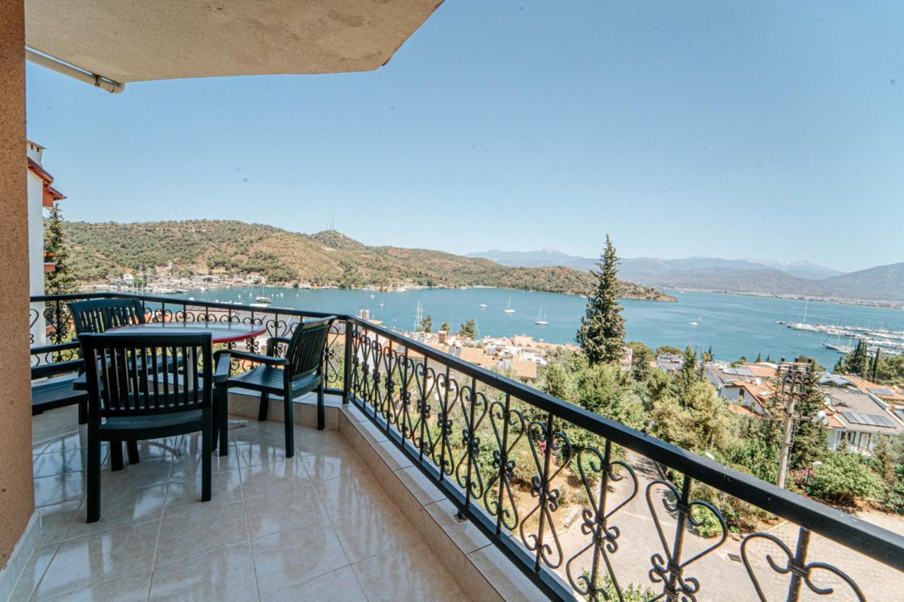Vakantiehuis Sea View Vibrant Flat W Balcony Right By Sea