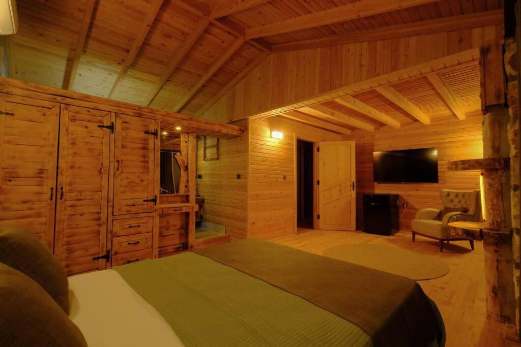 Kaydirakli Ve Akvaryum Villa Fethiye