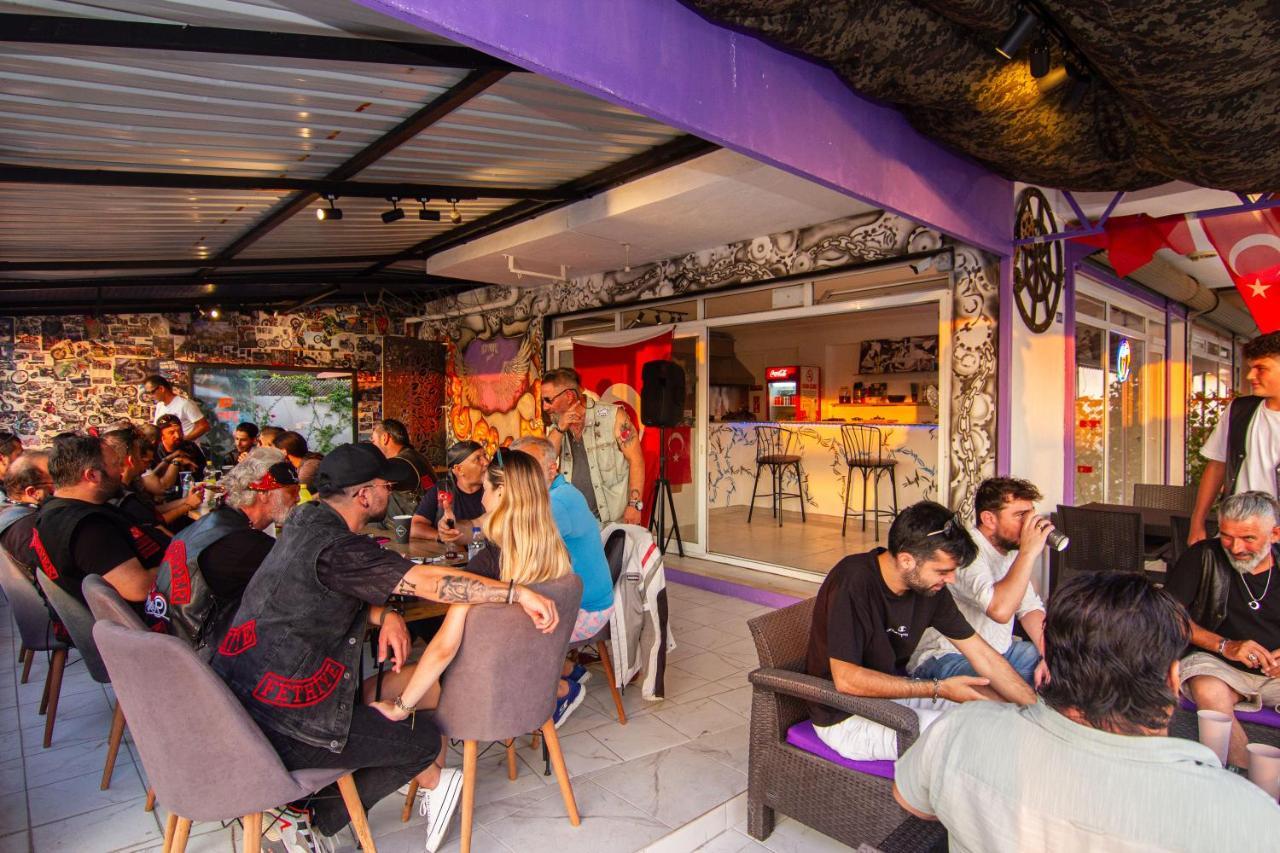 Hostel Deep Purple Bikers *