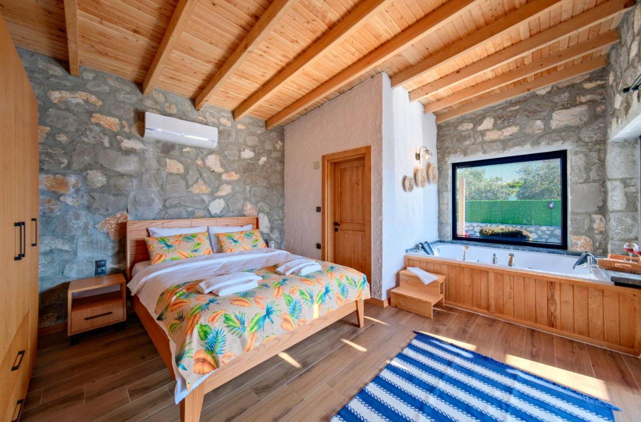 Villa Vareste & Tas Mahal Fethiye